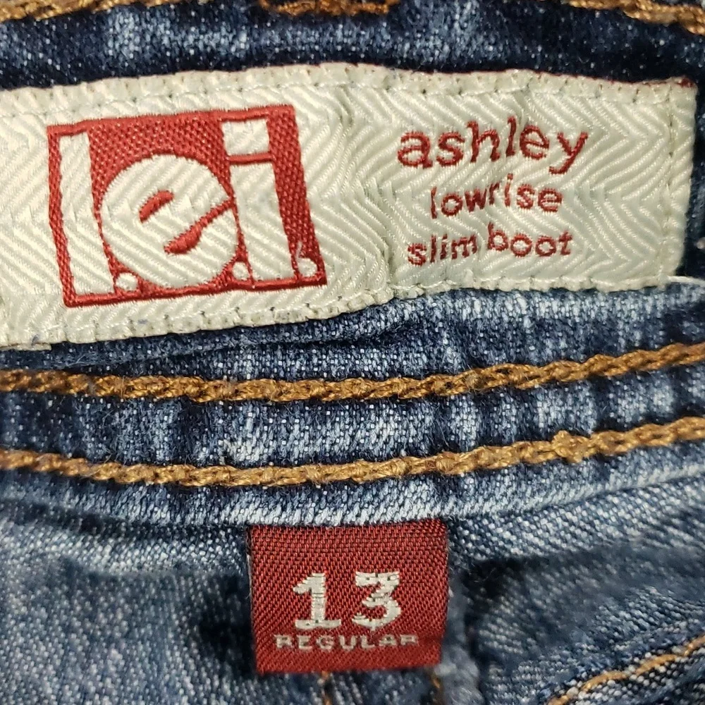 LEI -Ashley' low-rise Bootcut stretchy jeans - Picture 11 of 11